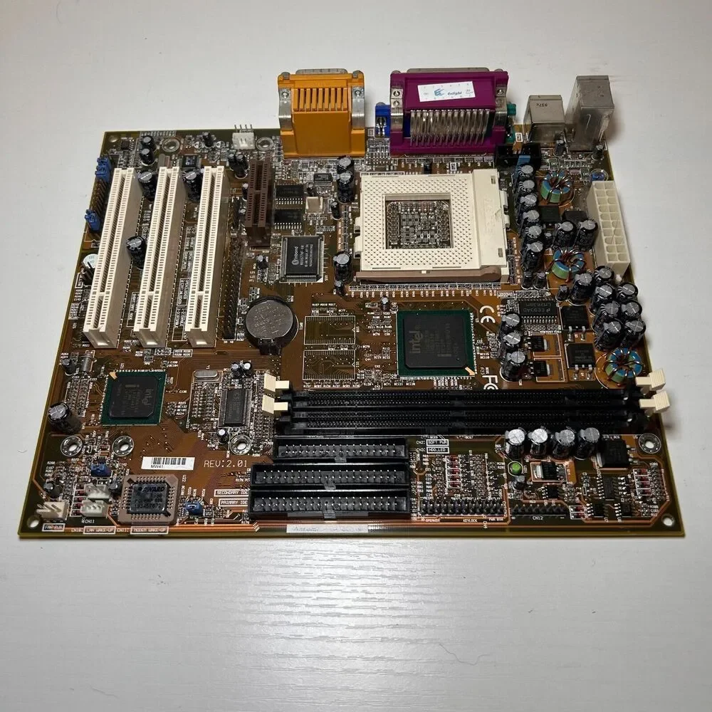 S381-M TEKRAM MOTHERBOARD SOCKET PGA 370 ENPC/ENlight EP-MW41 ATX Untested i810